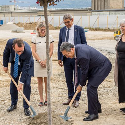 Pose de la première pierre du futur siège social de NTN Europe